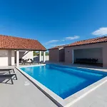 Doka Villa