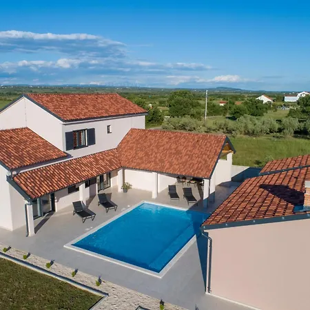 Doka Villa Donji Zemunik
