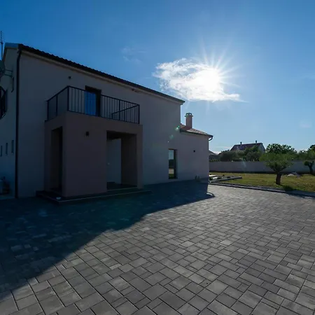 Villa Doka Donji Zemunik